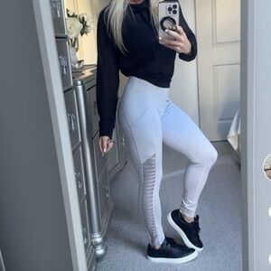 Abercrombie & Fitch Light Grey Leggings Size Small